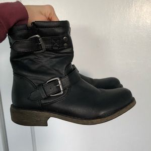 Black buckle boots